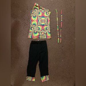 COSTUME GALLERY TIE DYE & BLACK TOP & BOTTOM SIZE MEDIUM CHILD